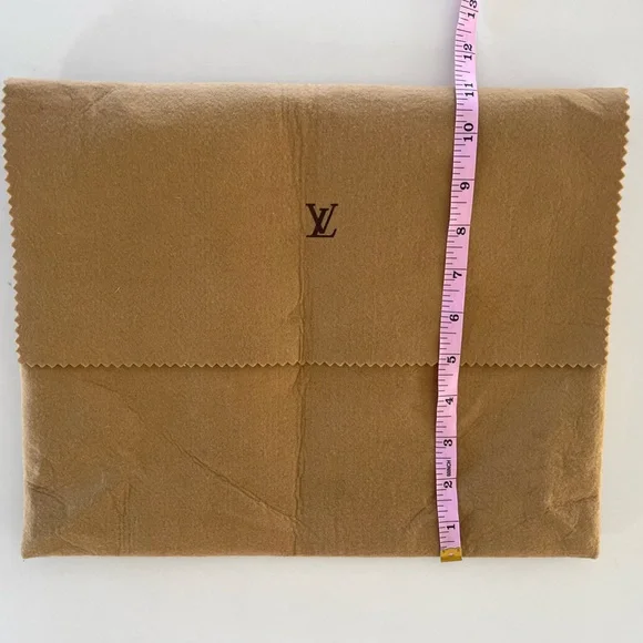 Louis Vuitton Dust Bag Pouch - Thick Felt-Like Material - Protect your Luxury LV - Picture 5 of 6